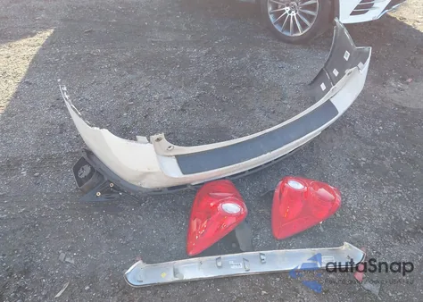 2012 Chevrolet Equinox Ls z USA, uszkodzony, nr VIN 2GNALBEK7C1270439